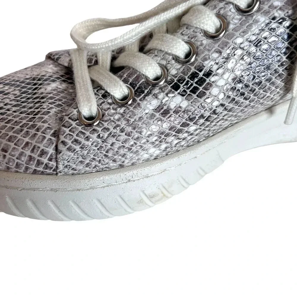 Sofft Womens Parkyn Natural Snake Leather Round Toe Sneakers - Size 7.5 M